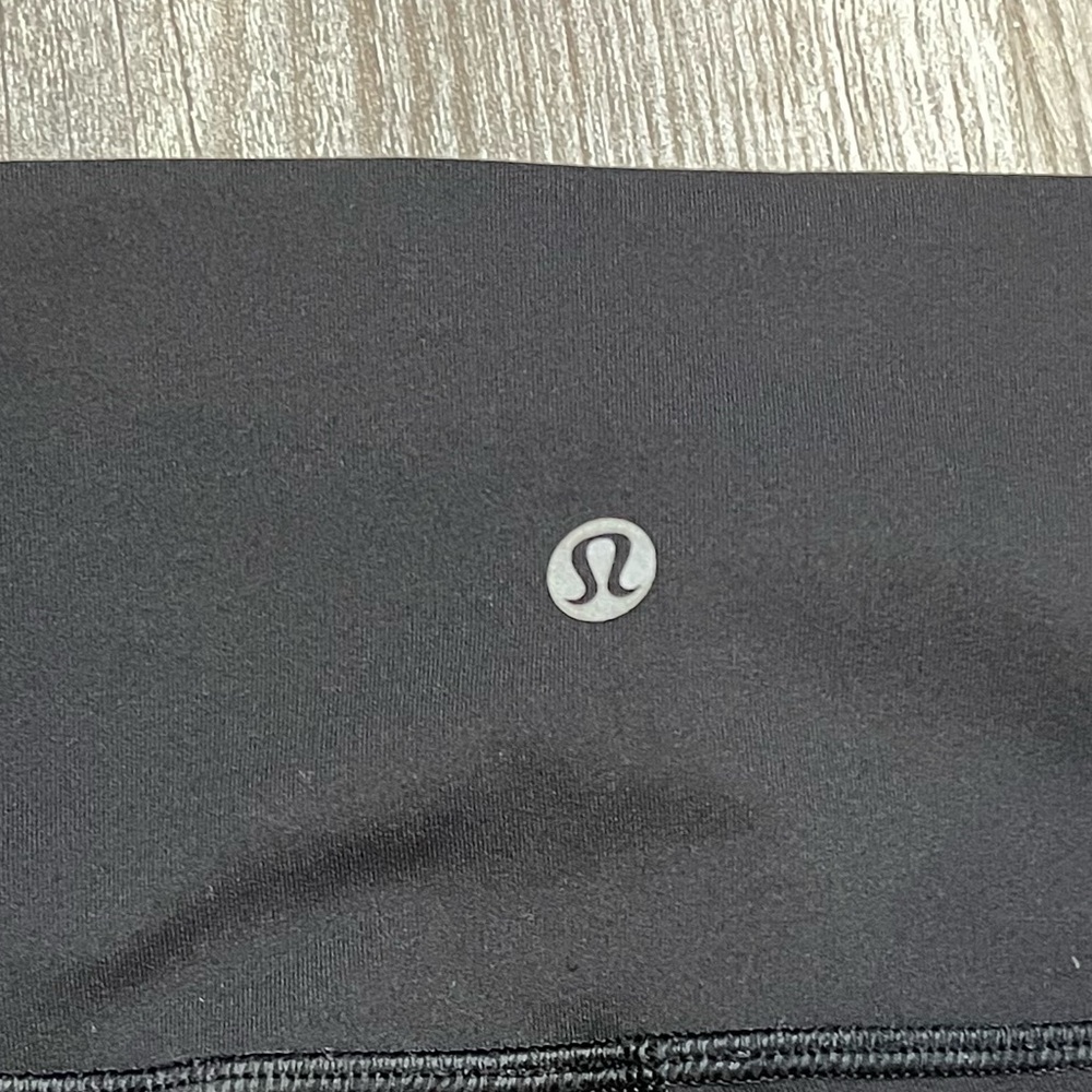 Lululemon Wunder Under Hi-Rise 1/2 Tight Full-On Luxtreme 17" Black W6ATQS size2 - Picture 4 of 9